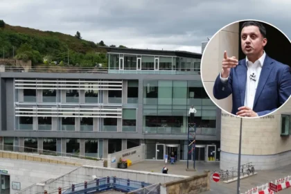 Edinburgh Labour Budget Brinkmanship Risks Collapse 2026