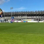 Scottish Premiership Title Race Tightens After Late Goals