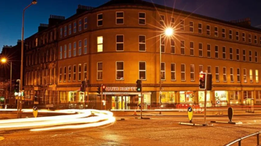 What Is the Best Way to Experience the Edinburgh Central Youth Hostel