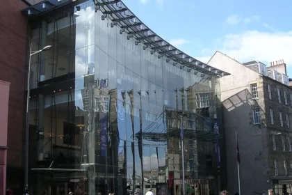 What Makes Mary Poppins Edinburgh a Must-See Musical Experience