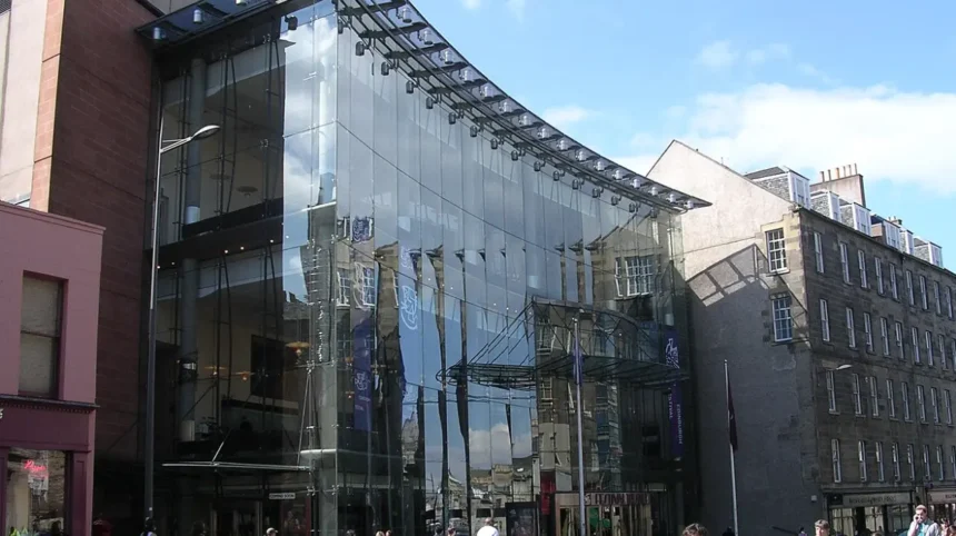 What Makes Mary Poppins Edinburgh a Must-See Musical Experience