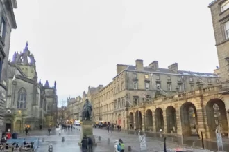 What is the History and Significance of Old Fishmarket Close Edinburgh