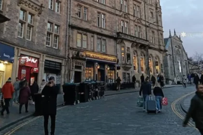 What is the History and Significance of the Most Famous Street in Edinburgh