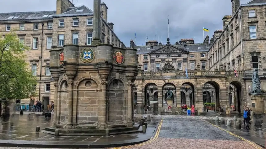 What is the Edinburgh Vaults Tour