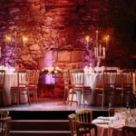 Discover top edinburgh gigs, historic venues, and ticket booking tips with our ultimate guide. Book your tickets now and experience Scotland’s vibrant live music scene.